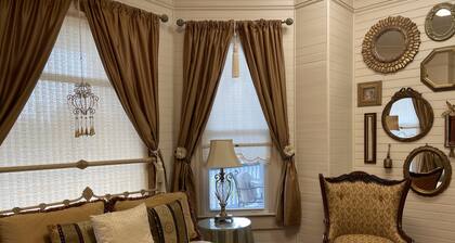 In the Heart of Apalachicola~Walk Everywhere!~Pet Friendly Studio Apartment