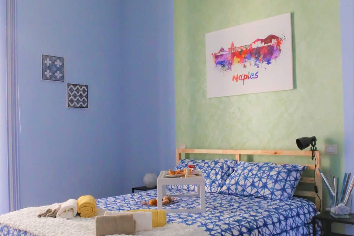 Comfort Triple Room, 1 Katil Ratu (Queen) dengan Katil Sofa | Dilengkapkan perabot secara berasingan, meja, ruang kerja komputer riba
