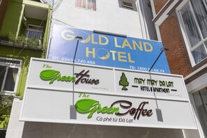 Front of property - Christina's Da Lat - The Green House 2 (Da Lat)