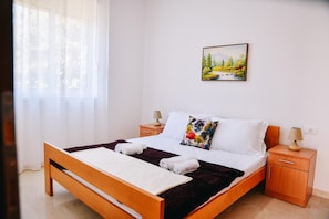 Wi-Fi de cortesia, roupa de cama