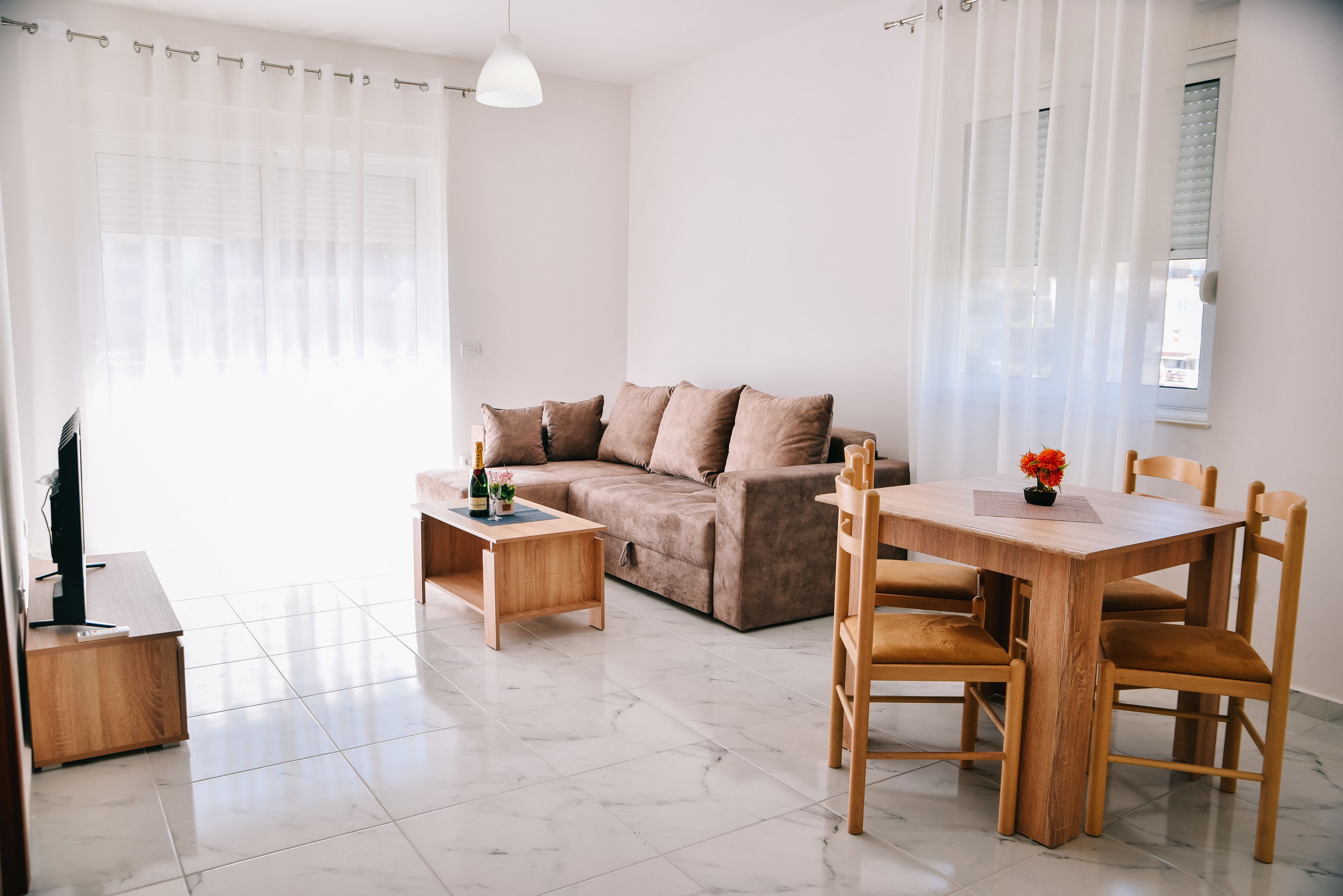 Free WiFi, bed sheets