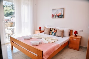 Free WiFi, bed sheets - Riva Luxury (Ulcinj)