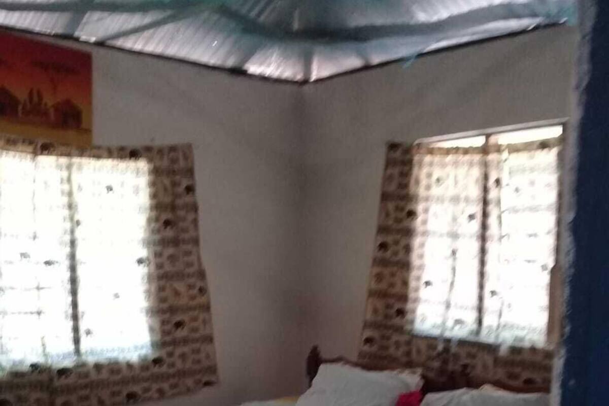 Desk, bed sheets