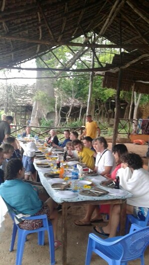 Desayuno típico de la región gratuito y diario