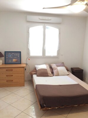 6 bedrooms, in-room safe, iron/ironing board, WiFi