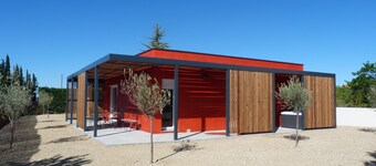 Les LODGES II,  au milieu des lavandes et des oliviers.