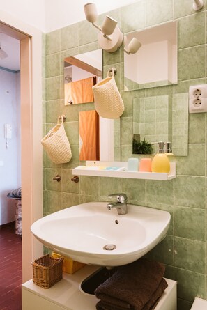 Toallas y papel de baño 