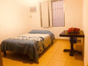 2 habitaciones, tabla de planchar con plancha y wifi 