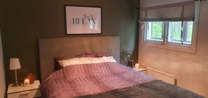 3 bedrooms, WiFi, bed sheets