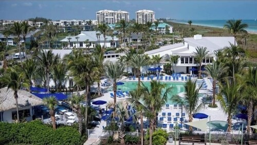 Luxurious Beach Resort Atmosphere Getaway