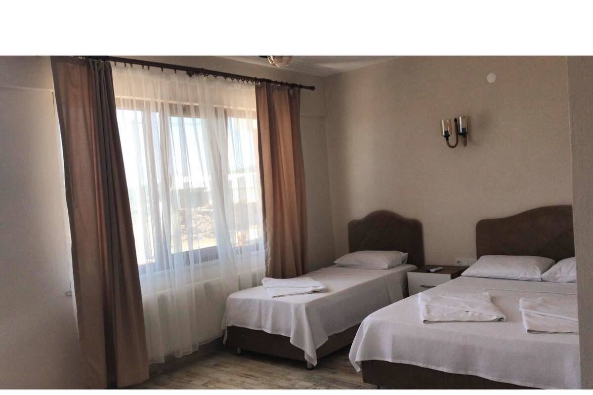 Free cots/infant beds, bed sheets