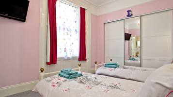 4 bedrooms, free WiFi