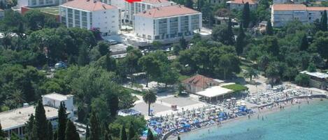 Beach nearby, beach towels