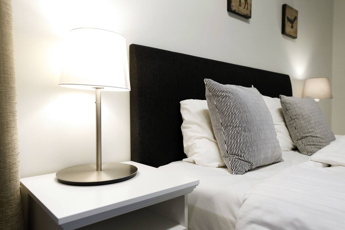 Doppelzimmer, eigenes Bad, Seeblick | 1 Schlafzimmer, Verdunkelungsvorhänge, Bügeleisen/Bügelbrett