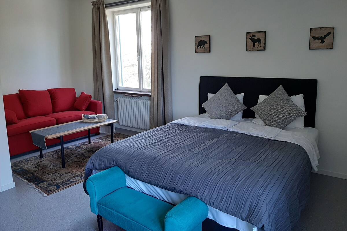 Vierbettzimmer, eigenes Bad | 1 Schlafzimmer, Verdunkelungsvorhänge, Bügeleisen/Bügelbrett