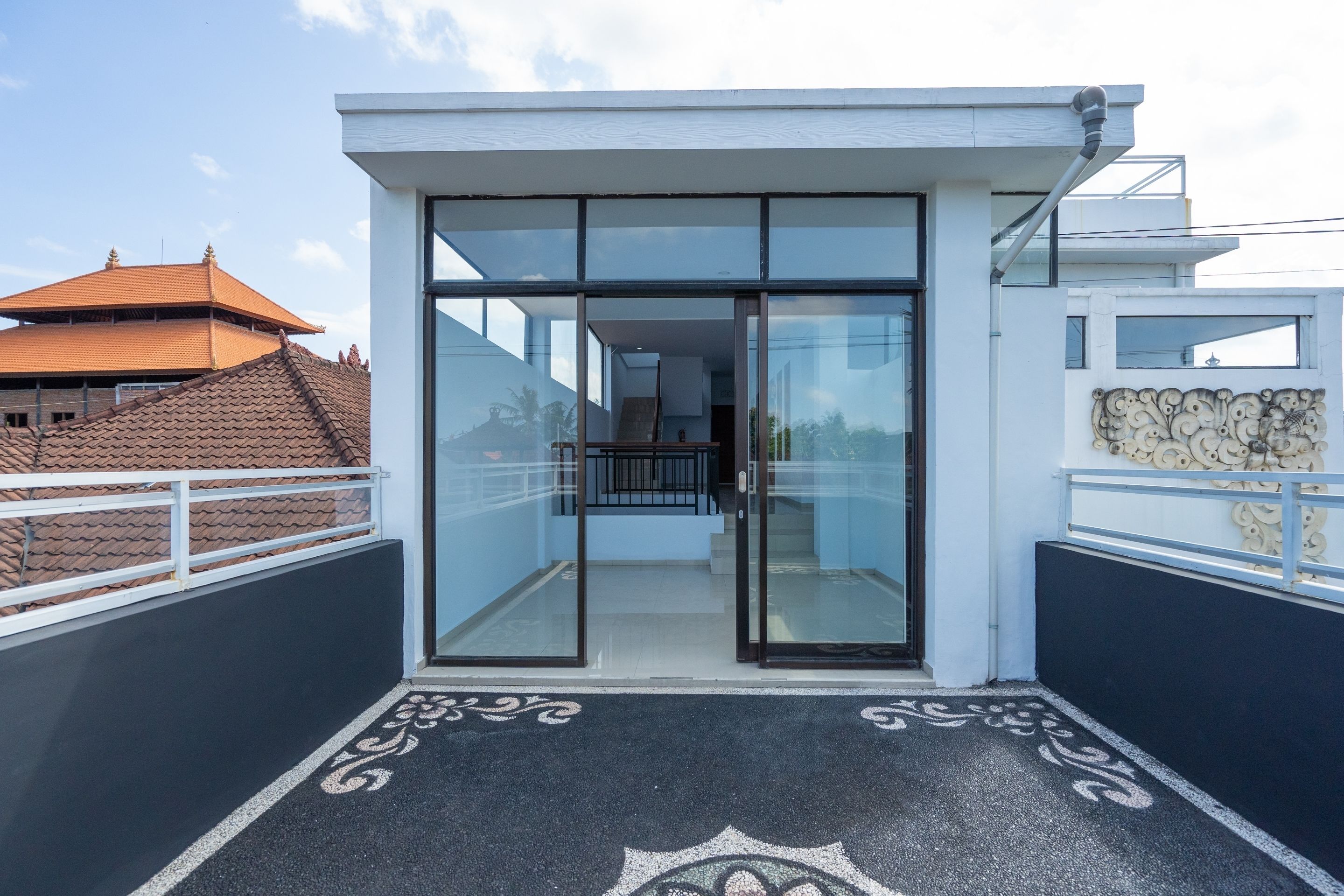 Standard Twin Room | Terrace/patio