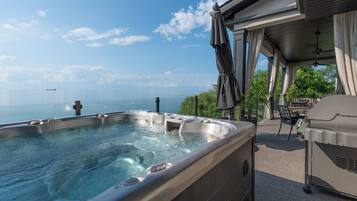 Bain à remous extérieur