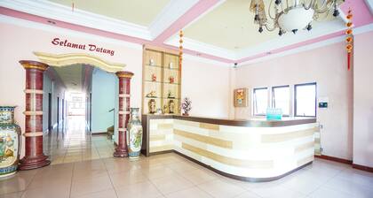 Riverside Hotel