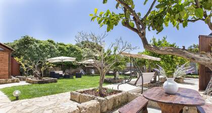 Historic Residence Casal Paterno for 20 people with private pool, AC and WiFi