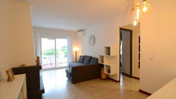 Televisión, chimenea