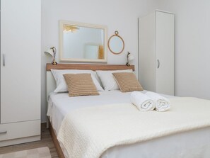 1 Schlafzimmer, Bügeleisen/Bügelbrett, kostenloses WLAN, Bettwäsche