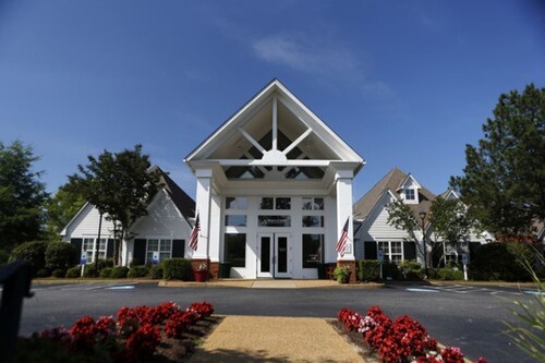 The Townes at Kings Creek/Indoor and outdoor pools: Home away from Home!