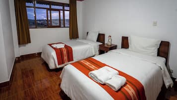 Schreibtisch, laptopgeeigneter Arbeitsplatz, Verdunkelungsvorhänge