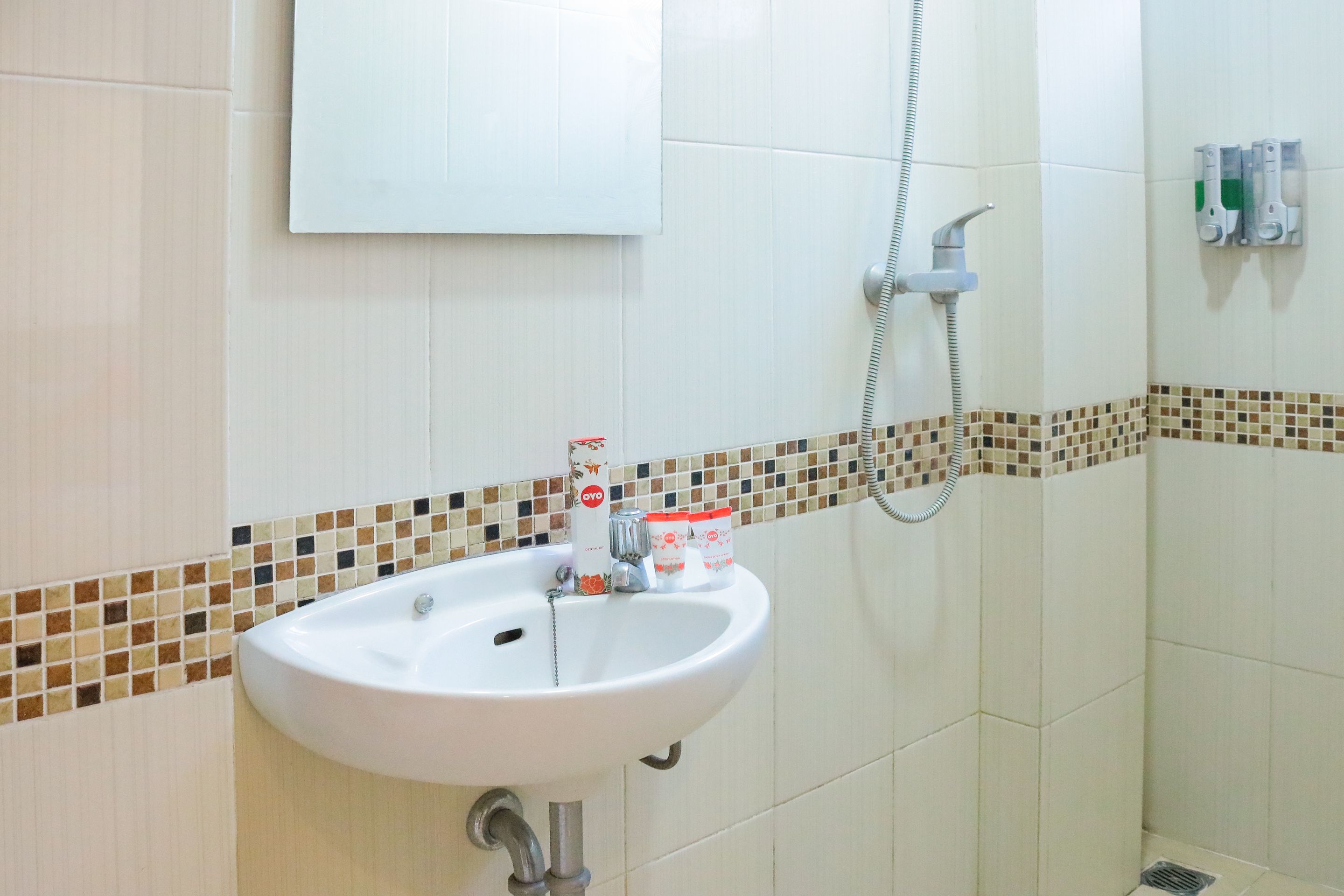 Bathroom sink