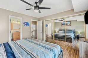 4 bedrooms, desk, iron/ironing board, WiFi