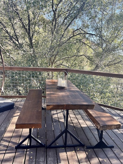 Little Bear Cottage Private,Luxury Getaway!SPA! FIRE PIT! 3 MLS FROM SNP