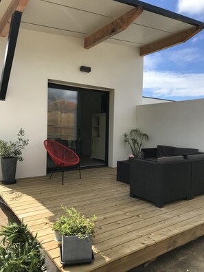 Terrace/patio - T2 at 10min Ocean near Hossegor and Capbreton (Saubion)