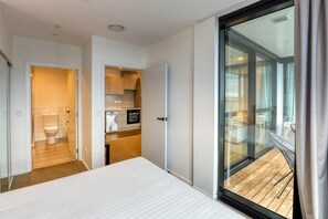 Suite, Multiple Beds, Non Smoking | Desk, soundproofing, iron/ironing board, free WiFi