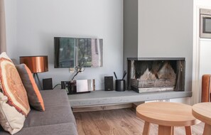 Smart TV, chimenea