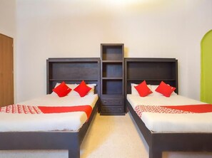 Free WiFi, bed sheets - Hostal Hare Krishna (Monterrey)