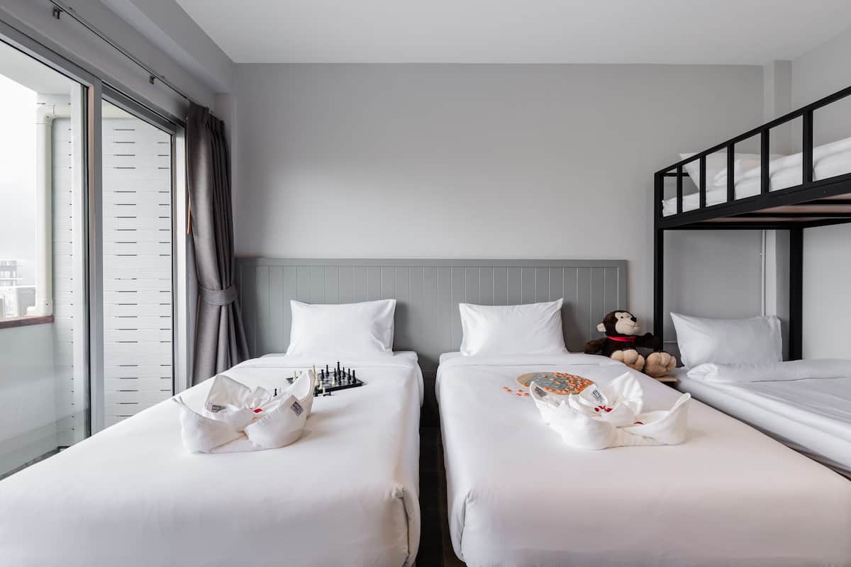 Family Room | Egyptian cotton sheets, premium bedding, in-room safe, desk