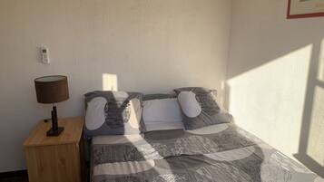 3 habitaciones, wifi gratis y ropa de cama