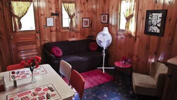 Cabin, 1 Bedroom | Living room | TV