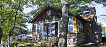 Main - Starry Nights 2 Bedroom Cabin by RedAwning