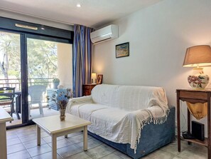 TV - La Marina by Interhome (Sanary sur Mer)