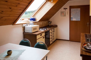 Kühlschrank, Mikrowelle, Ofen