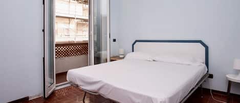 2 bedrooms, bed sheets