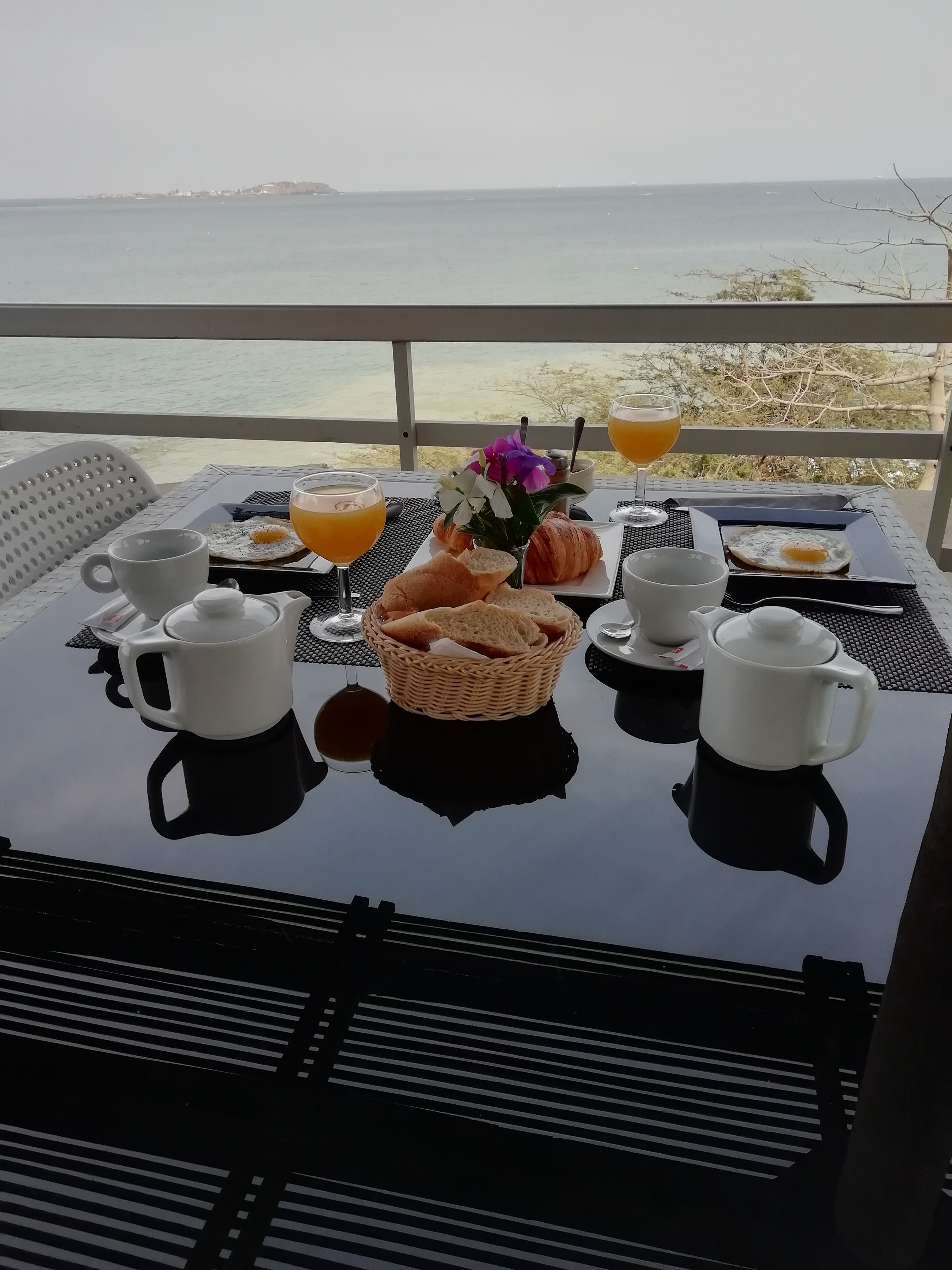 Desayuno continental gratuito y diario