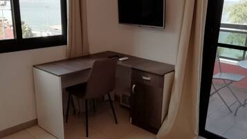 Double Room, Balcony, Sea View | Premium bedding, Select Comfort beds, in-room safe, desk