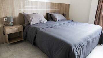 Premium bedding, Select Comfort beds, in-room safe, desk