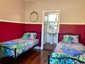 Free WiFi, bed sheets - The Lady Jane Motel (Bulahdelah)