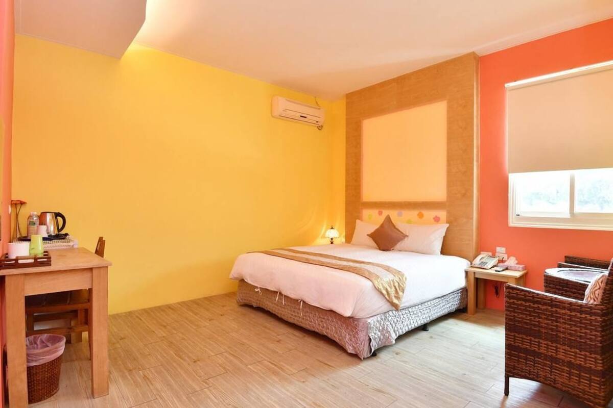 Habitación doble Elite, 1 cama Queen size | Escritorio, camas extra, wifi gratis y ropa de cama