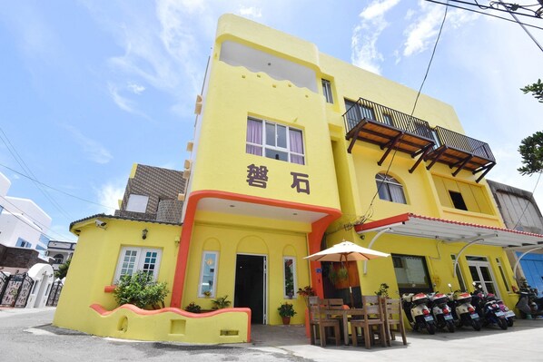 Exterior - Rock House (Hengchun)