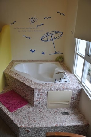 Honeymoon Double Room | Bathroom | Free toiletries, hair dryer, slippers, towels
