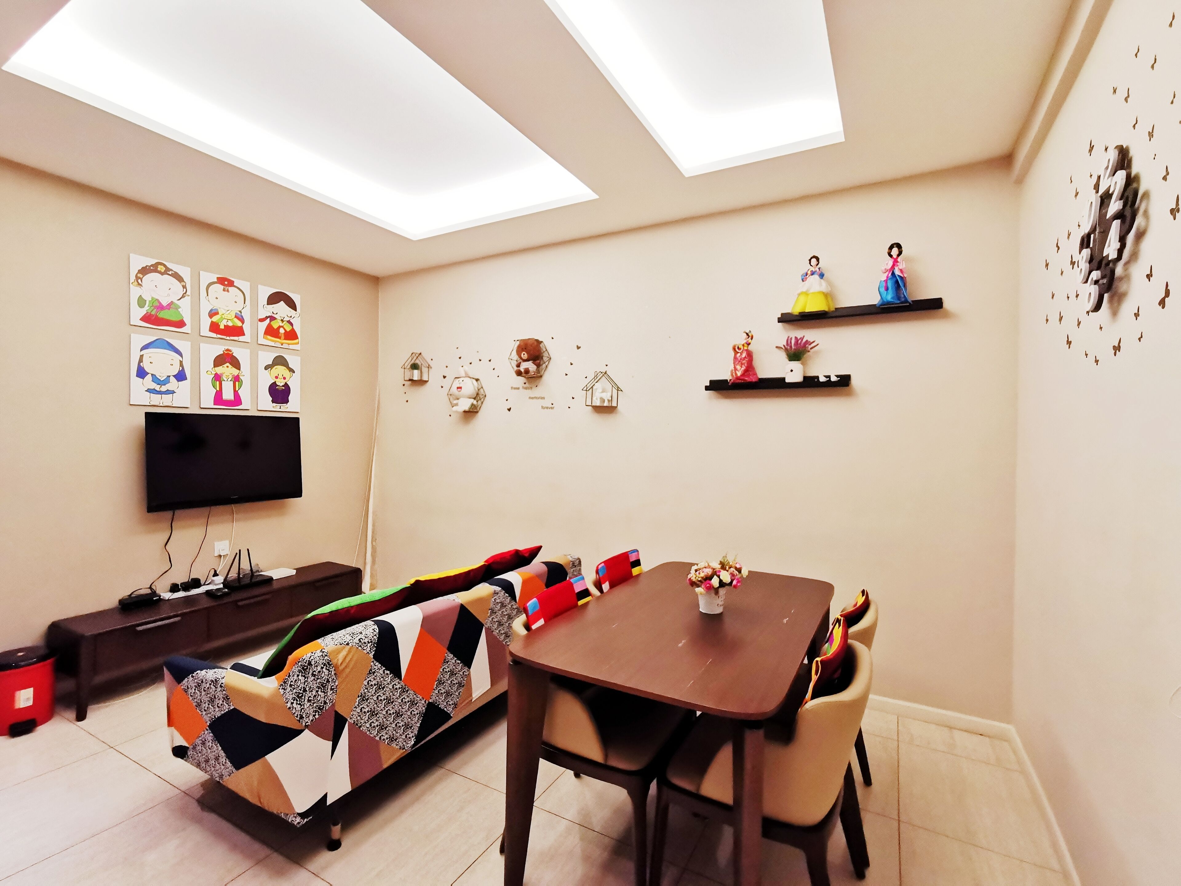 2 bedrooms, desk, blackout curtains, soundproofing