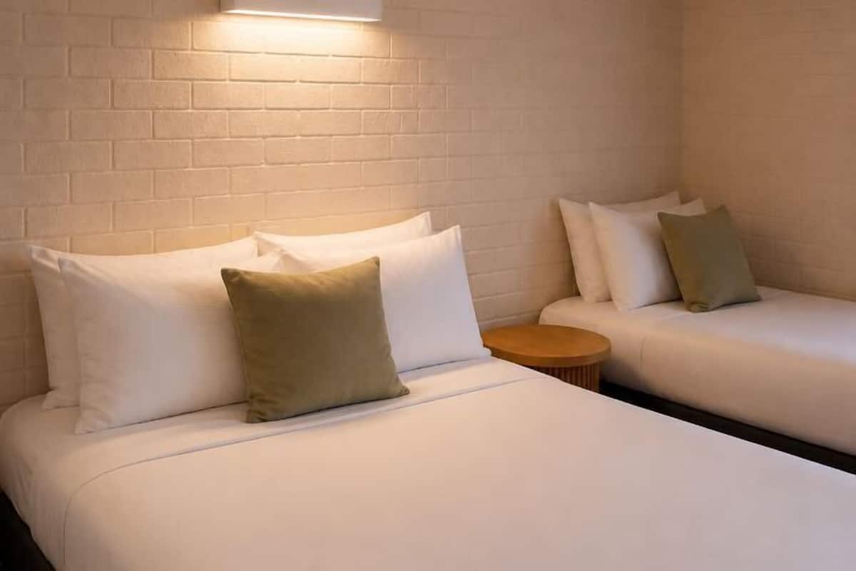 WiFi (free), bed sheets